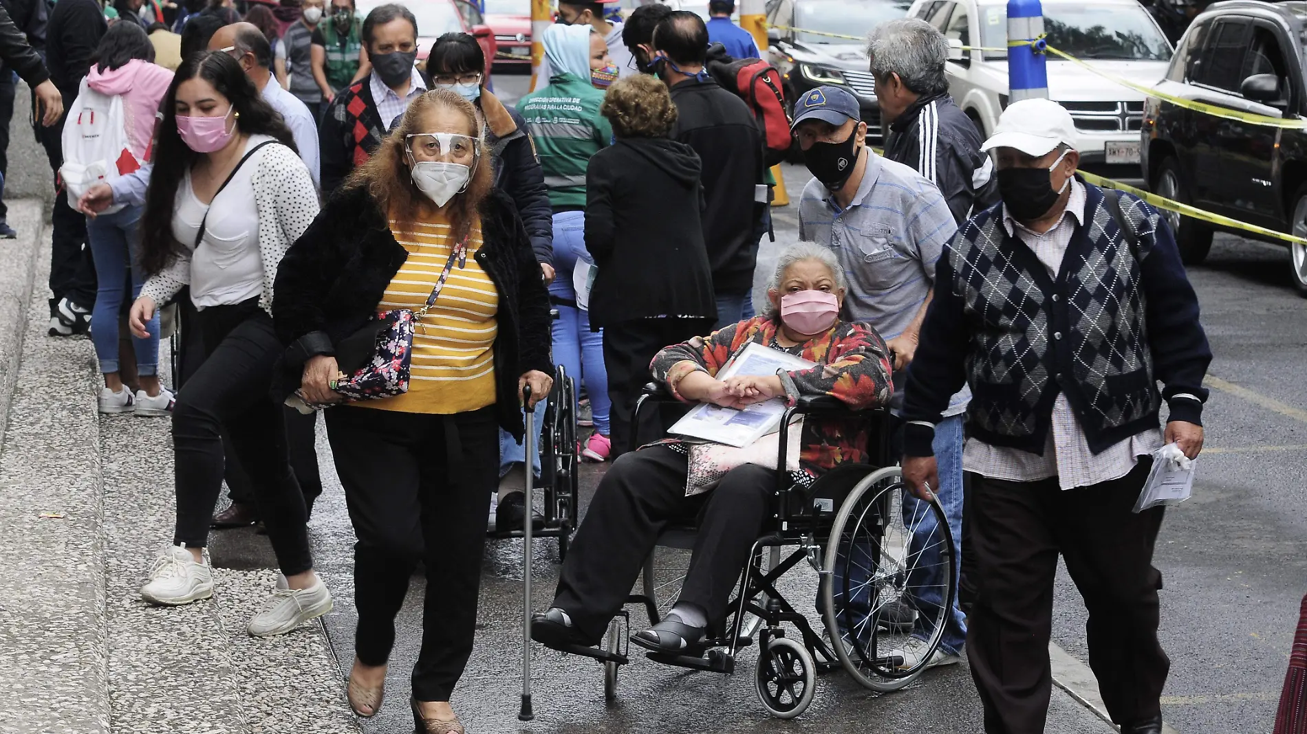 JORNADA DE VACUNACIÓN A ADULTOS MAYORES-21